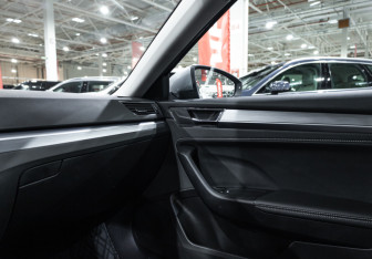 Подержанный автомобиль Skoda Superb Liftback 2024 года (24 фото)