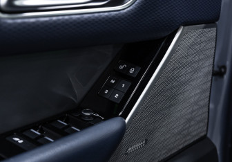 Подержанный автомобиль Land Rover Range Rover Velar 2020 года (28 фото)
