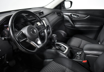 Подержанный автомобиль Nissan X-Trail 2019 года (9 фото)