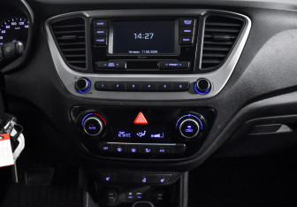 Подержанный автомобиль Hyundai Solaris Sedan 2018 года (15 фото)