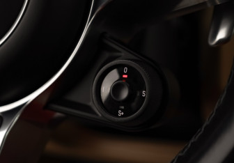 Подержанный автомобиль Porsche Cayenne 2021 года (12 фото)