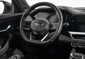 Подержанный автомобиль Geely Monjaro 2024 года (16 фото)