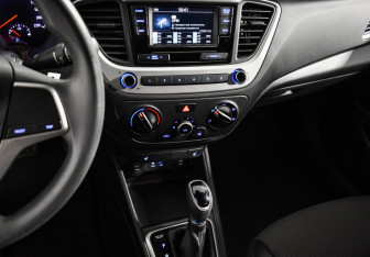 Подержанный автомобиль Hyundai Solaris Sedan 2017 года (15 фото)