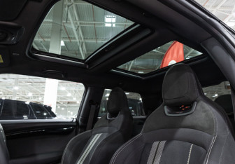 Подержанный автомобиль MINI Hatch 2019 года (25 фото)