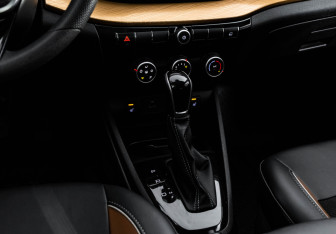 Подержанный автомобиль LADA (ВАЗ) Vesta Sedan 2024 года (14 фото)