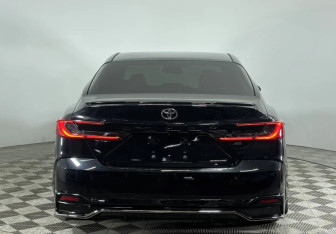 Подержанный автомобиль Toyota Camry Sedan 2024 года (4 фото)