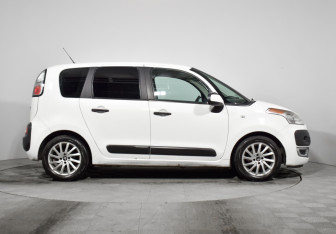 Подержанный автомобиль Citroen C3 Picasso 2010 года (4 фото)