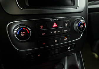 Подержанный автомобиль Kia Sorento 2013 года (19 фото)