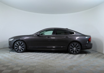 Подержанный автомобиль Volvo S90 2021 года (12 фото)