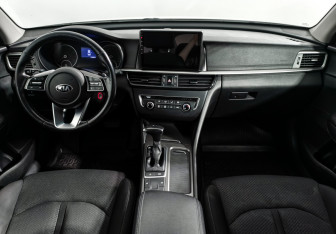 Подержанный автомобиль Kia Optima Sedan 2019 года (14 фото)