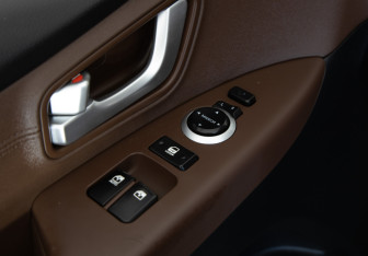 Подержанный автомобиль Hyundai Grand Starex 2020 года (22 фото)