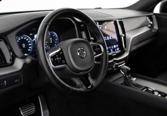 Подержанный автомобиль Volvo XC60 2020 года (9 фото)