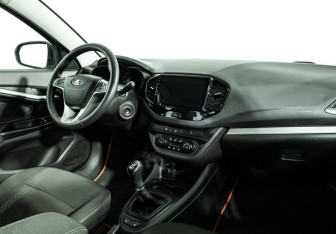 Подержанный автомобиль LADA (ВАЗ) Vesta Sedan 2018 года (9 фото)