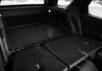 Подержанный автомобиль Land Rover Discovery 2020 года (35 фото)