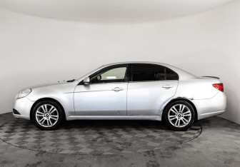 Подержанный автомобиль Chevrolet Epica 2011 года (8 фото)