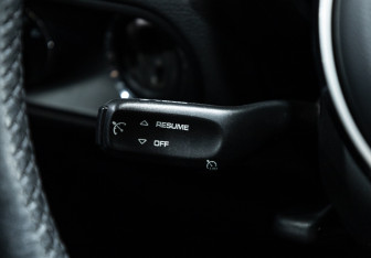 Подержанный автомобиль Porsche Macan 2020 года (28 фото)
