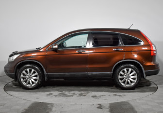 Подержанный автомобиль Honda CR-V 2012 года (8 фото)