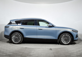 Подержанный автомобиль Voyah Free 2023 года (4 фото)