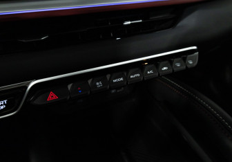 Подержанный автомобиль Geely Coolray 2023 года (19 фото)