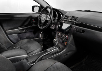Подержанный автомобиль Mazda 3 Sedan 2006 года (13 фото)