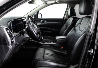 Подержанный автомобиль Kia Sorento 2021 года (23 фото)