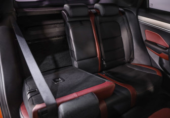Подержанный автомобиль Geely Coolray 2020 года (29 фото)