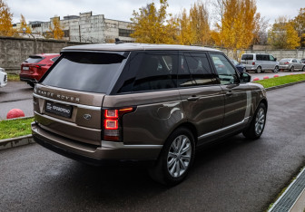 Подержанный автомобиль Land Rover Range Rover 2016 года (4 фото)
