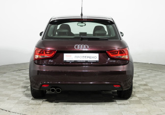 Подержанный автомобиль Audi A1 2014 года (6 фото)