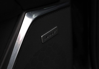 Подержанный автомобиль Cadillac Escalade Suv 2018 года (15 фото)