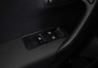 Подержанный автомобиль Volkswagen Polo Sedan 2011 года (19 фото)