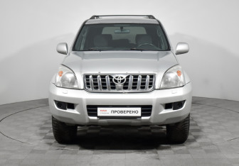 Подержанный автомобиль Toyota Land Cruiser Prado 2002 года (2 фото)