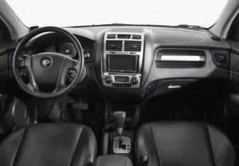 Подержанный автомобиль Kia Sportage 2007 года (13 фото)