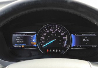 Подержанный автомобиль Ford Explorer 2018 года (27 фото)