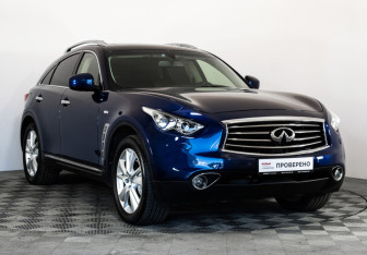 Подержанный автомобиль Infiniti QX70 2013 года (4 фото)