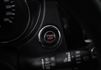 Подержанный автомобиль Nissan X-Trail 2017 года (18 фото)