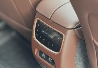 Подержанный автомобиль Exeed VX 2023 года (29 фото)