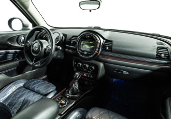 Подержанный автомобиль MINI Clubman Wagon 2016 года (9 фото)