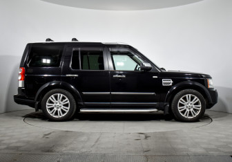 Подержанный автомобиль Land Rover Discovery 2012 года (4 фото)