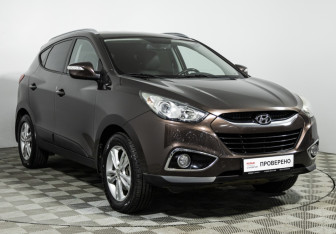 Подержанный автомобиль Hyundai ix35 2012 года (3 фото)