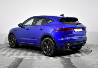 Подержанный автомобиль Jaguar E-Pace 2019 года (7 фото)