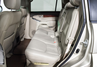 Подержанный автомобиль Toyota Land Cruiser Prado 2007 года (11 фото)