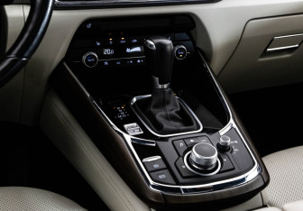 Подержанный автомобиль Mazda CX-9 2022 года (14 фото)