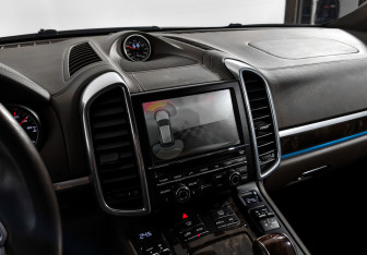 Подержанный автомобиль Porsche Cayenne 2015 года (23 фото)