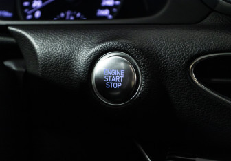 Подержанный автомобиль Hyundai Sonata 2020 года (18 фото)