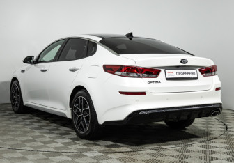 Подержанный автомобиль Kia Optima Sedan 2018 года (7 фото)