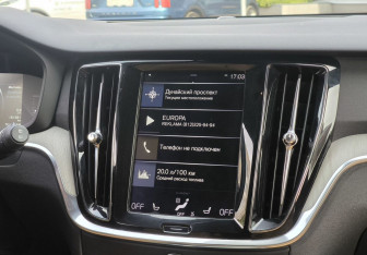 Подержанный автомобиль Volvo V60 Cross Country 2019 года (30 фото)