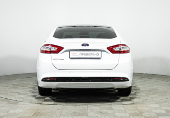 Подержанный автомобиль Ford Mondeo Sedan 2016 года (6 фото)