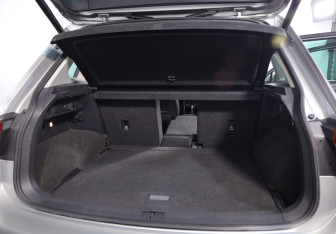 Подержанный автомобиль Volkswagen Tiguan 2019 года (28 фото)