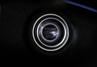 Подержанный автомобиль Exeed VX 2023 года (15 фото)