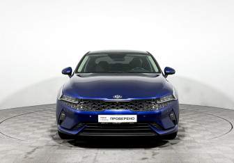 Подержанный автомобиль Kia K5 2020 года (2 фото)